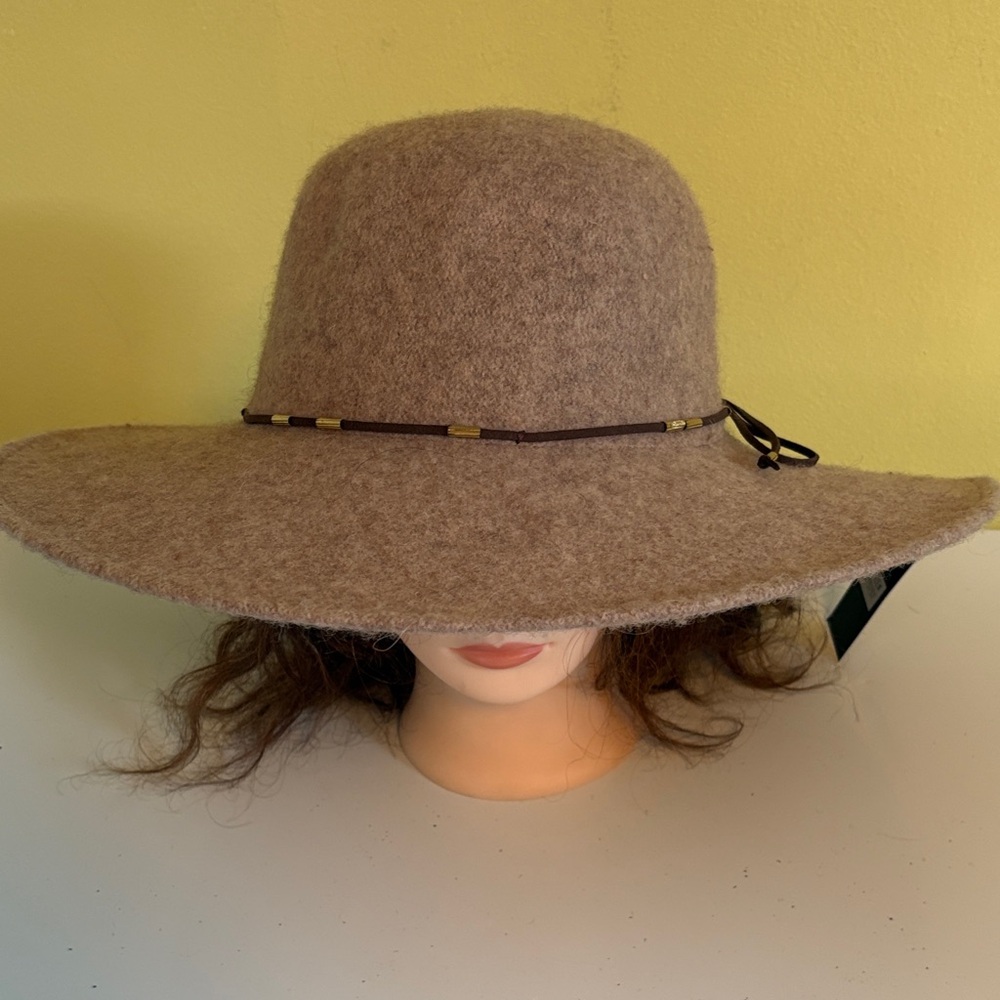 MyBasic NWT Tan Wool/Poly Hat with Brown Tie Band